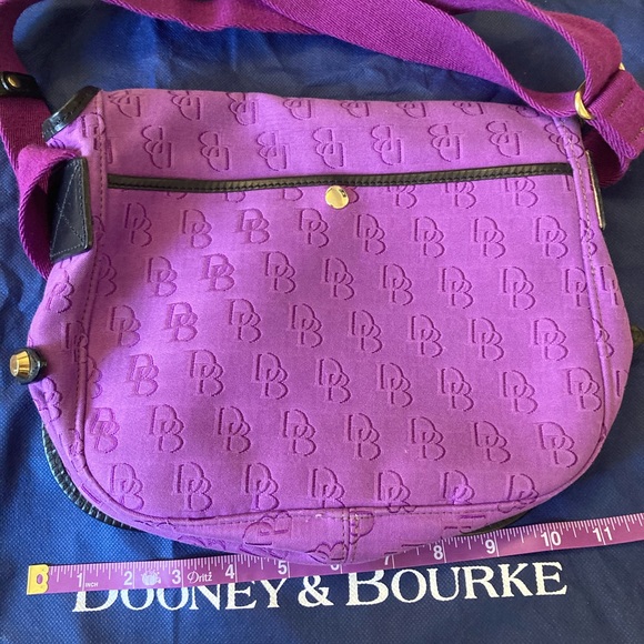 Dooney and Bourke messenger tote - Picture 7 of 7